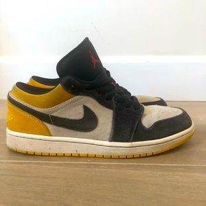 Jordan 1 Low University Gold- Size 9
